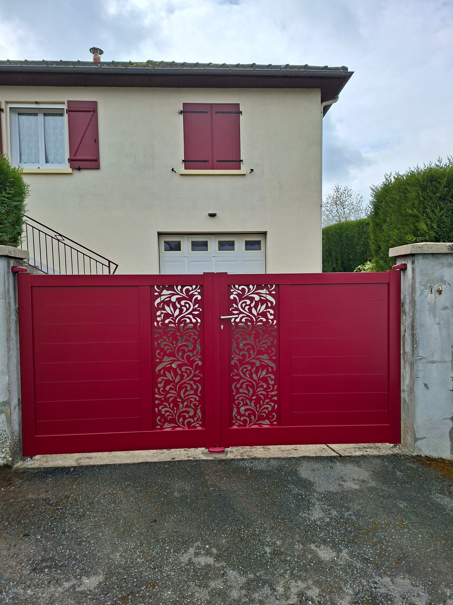 Portail en aluminium sur mesure